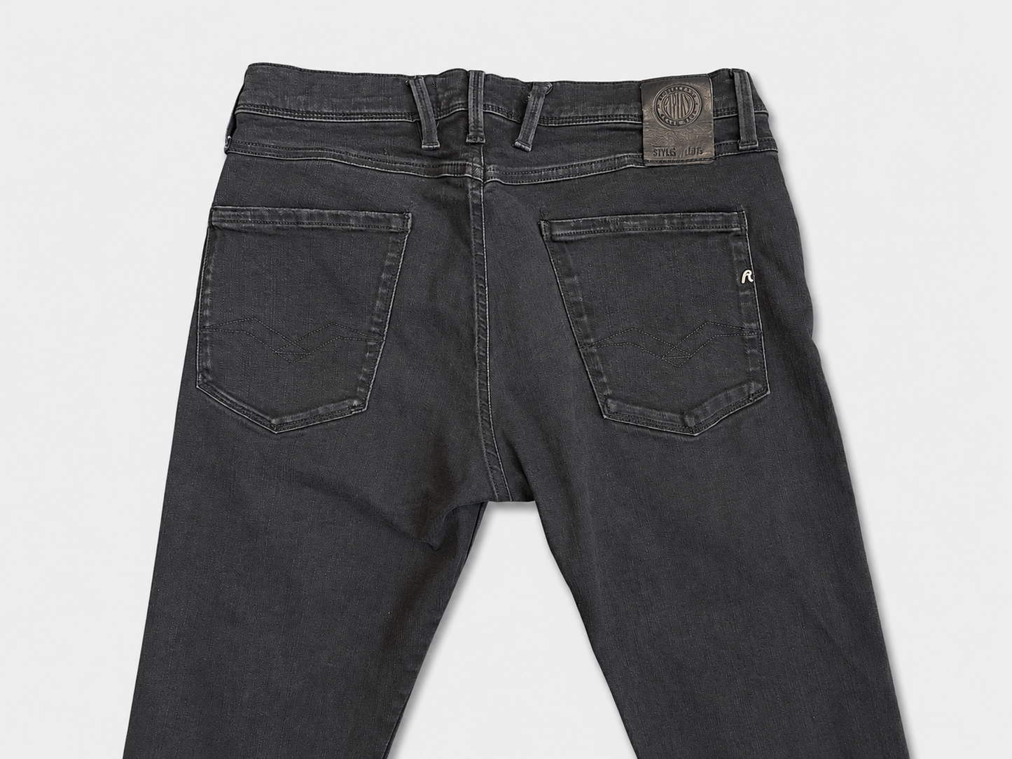 Replay Anbass Jeans – Slim Fit