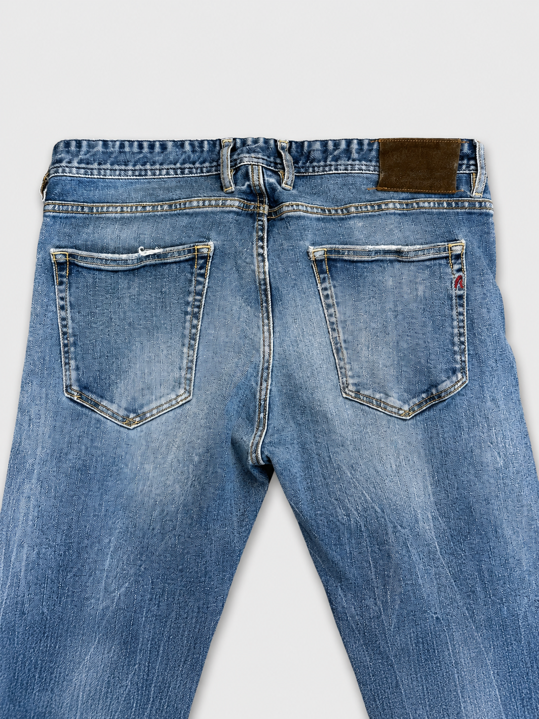 Replay Waitom Jeans – Regular Slim Fit