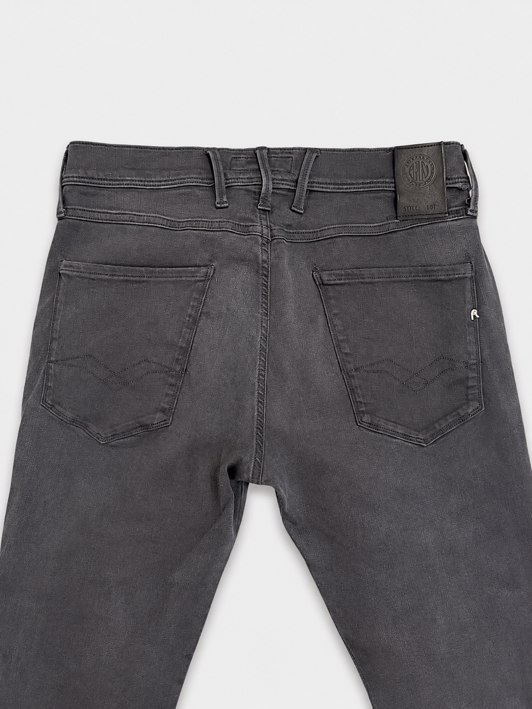 Replay Anbass Jeans – Slim Fit