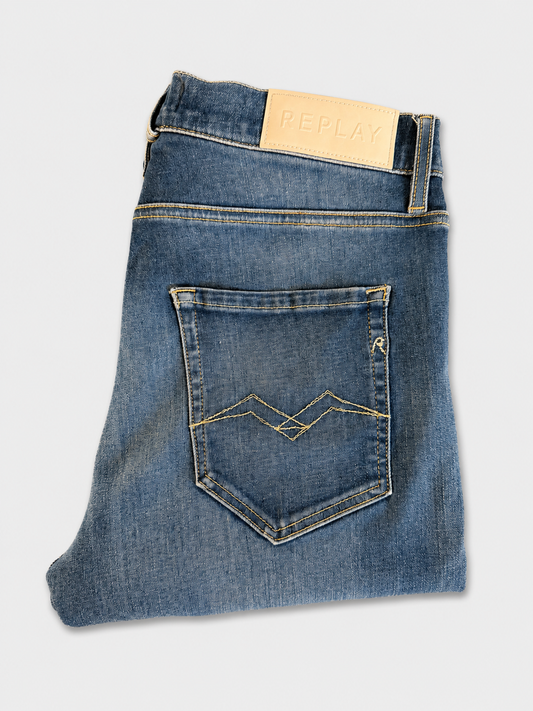Replay Mickym Jeans – Slim Tapered Fit