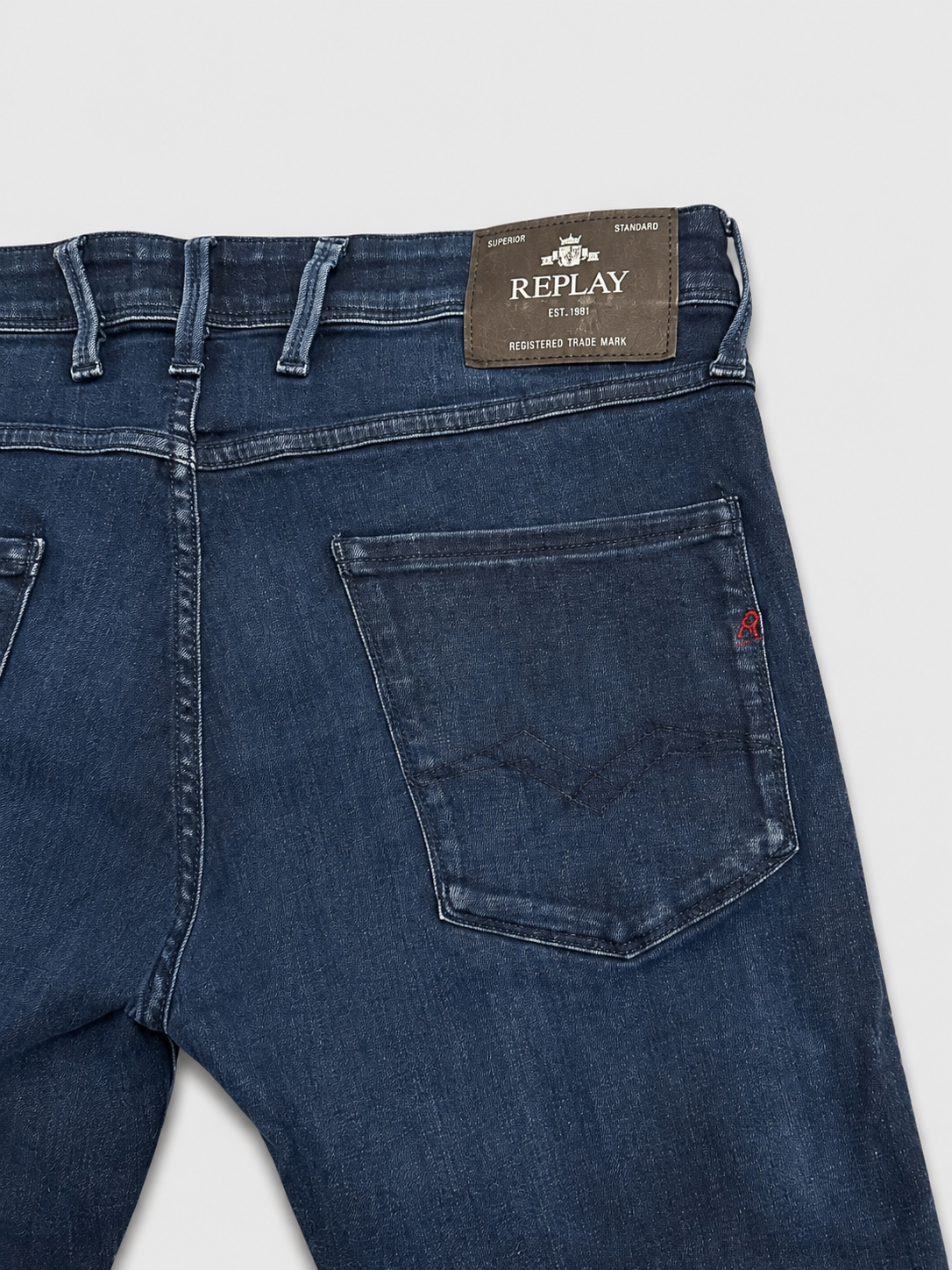 Replay Anbass Jeans – Slim Fit