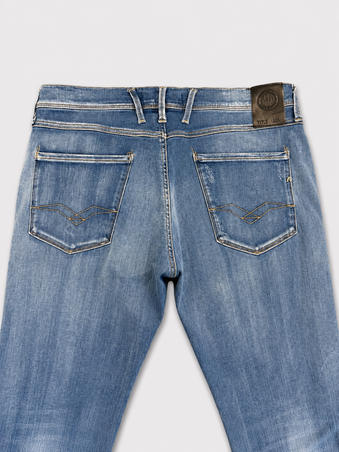 Replay Anbass Jeans – Slim Fit