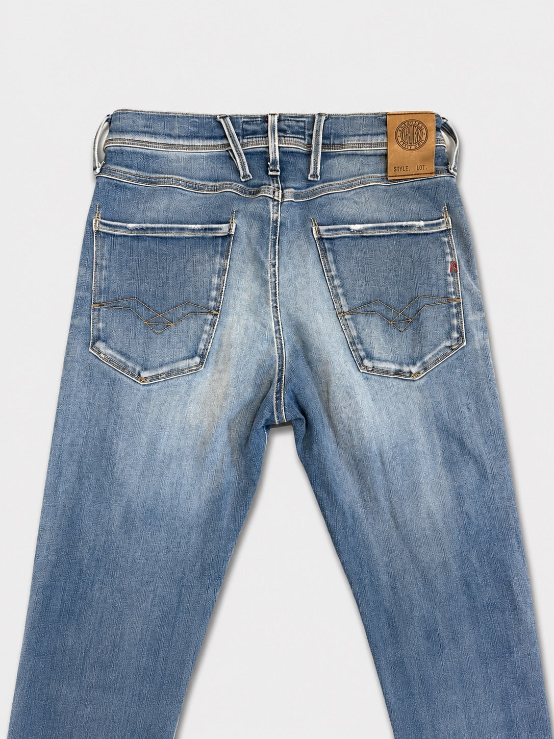 Replay Anbass Jeans – Slim Fit