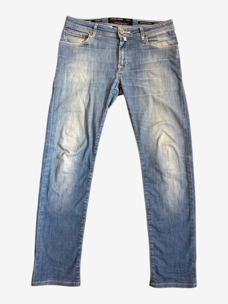 Nordic Jeans Co. JACOB COHEN light-wash tailored denim jeans with signature hardware and a comfortable fit.
